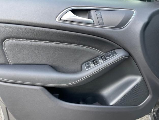MERCEDES-BENZ Classe B B 200 d Starlight Edition  