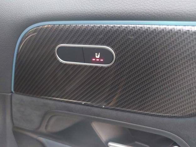 MERCEDES-BENZ GLA 250 e Hybrid EQ AMG Line  