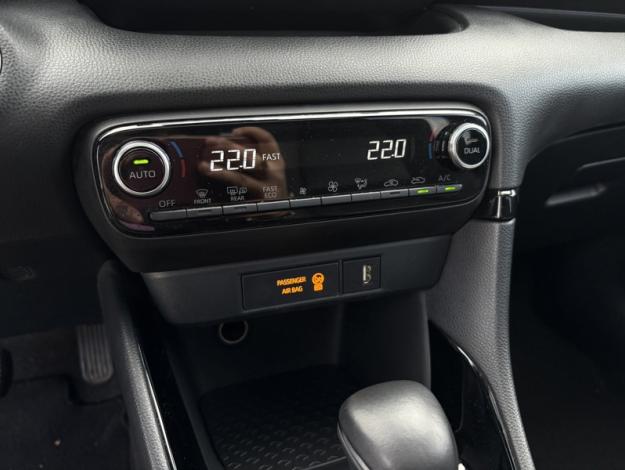 TOYOTA Yaris Hybride 116h Collection PANO  