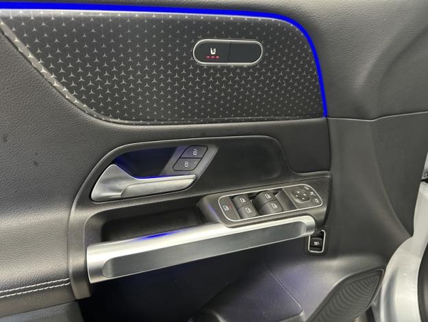 MERCEDES-BENZ GLB 180 d Luxury Line 7 places Pano  