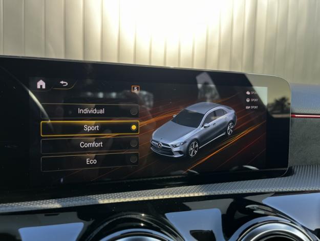 MERCEDES-BENZ Classe A 220 d Berline AMG Line  