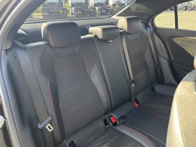 MERCEDES-BENZ Classe A 220 d Berline AMG Line  
