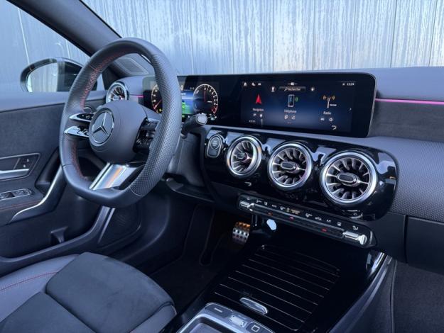 MERCEDES-BENZ Classe A 250 e Hybrid EQ AMG Line  