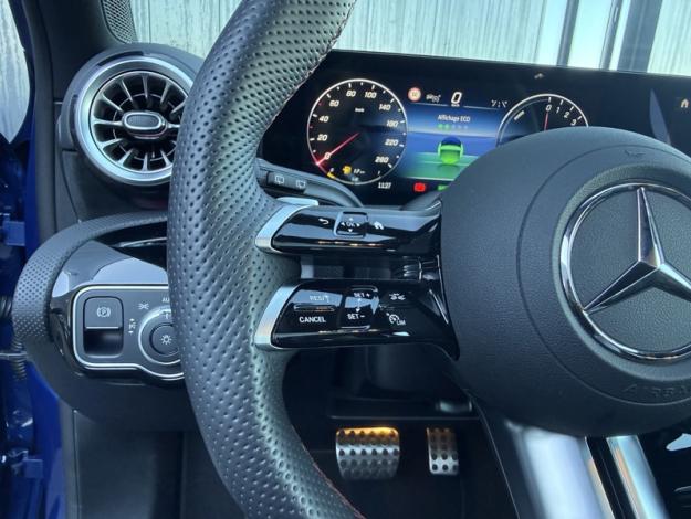 MERCEDES-BENZ Classe A 250 e Hybrid EQ AMG Line  