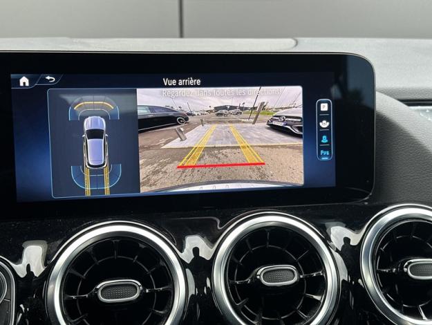 MERCEDES-BENZ GLA 180 Progressive Line  