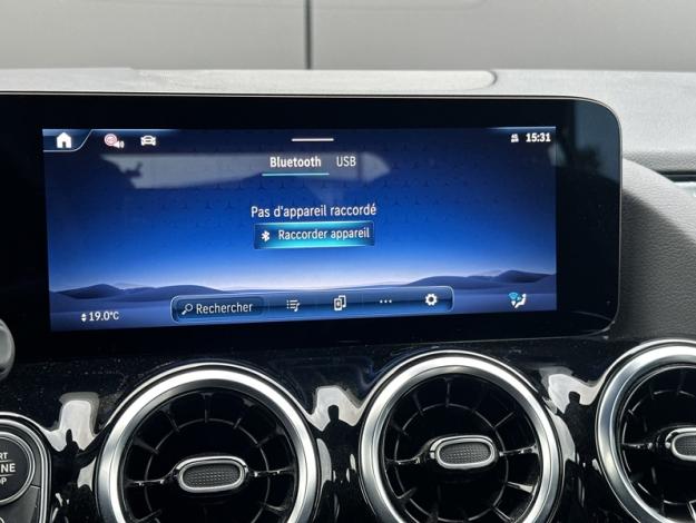 MERCEDES-BENZ GLA 180 Progressive Line  