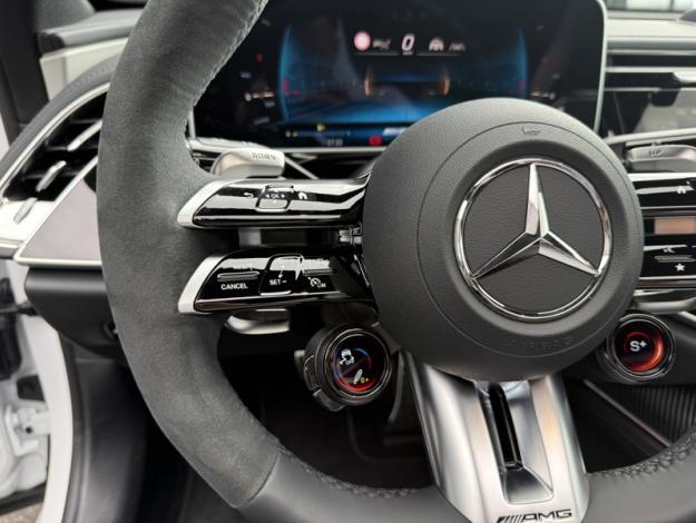 MERCEDES-BENZ Classe E Berline Mercedes-AMG E 53 HYBRID 4MATIC+ Berline  Mercedes-AMG E 53 HYBRID 4MATI