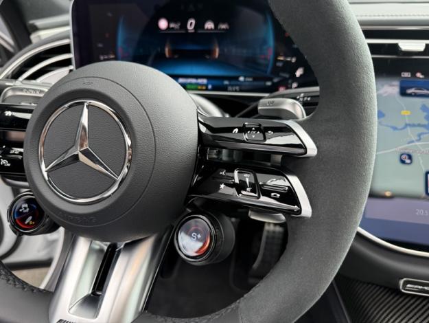 MERCEDES-BENZ Classe E Berline Mercedes-AMG E 53 HYBRID 4MATIC+ Berline  Mercedes-AMG E 53 HYBRID 4MATI