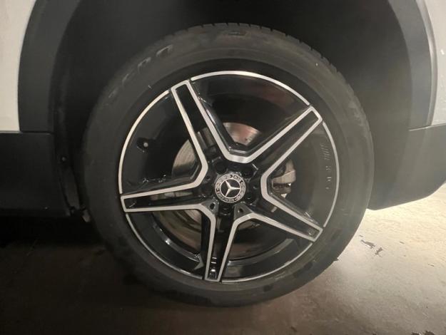 MERCEDES-BENZ GLB 200 d AMG Line  