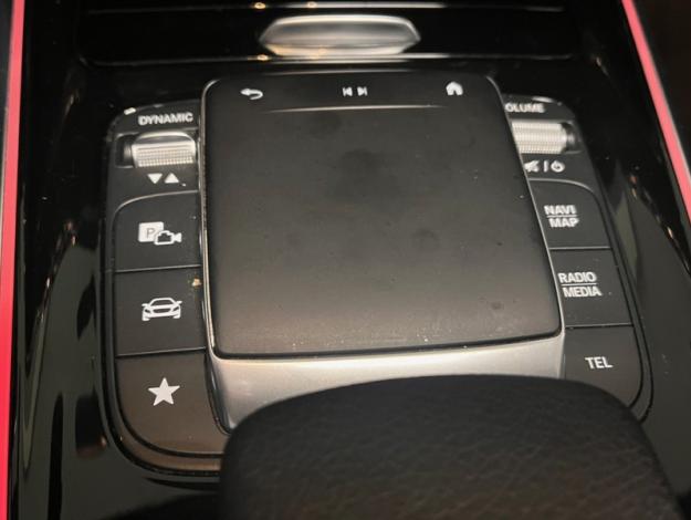 MERCEDES-BENZ GLB 200 d AMG Line  