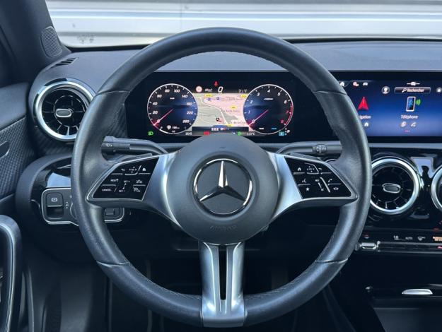 MERCEDES-BENZ Classe A 180 Berline Progressive Line  