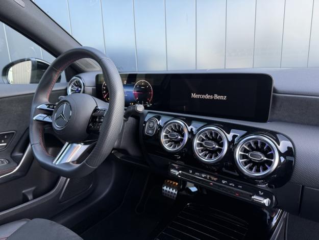 MERCEDES-BENZ Classe A 180 d AMG Line  