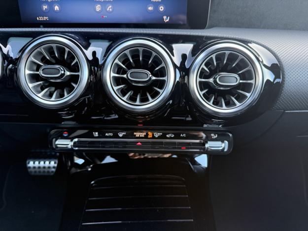 MERCEDES-BENZ Classe A 180 d AMG Line  