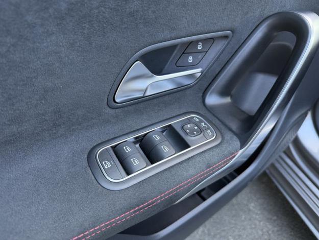 MERCEDES-BENZ Classe A 180 d AMG Line  