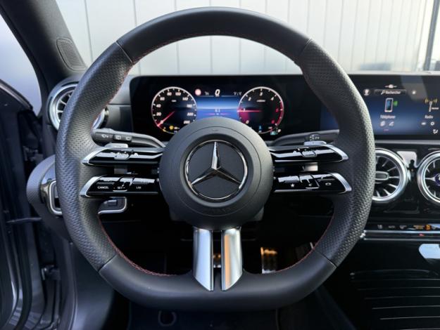 MERCEDES-BENZ Classe A 180 d AMG Line  