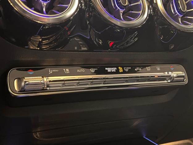 MERCEDES-BENZ GLA 250 e AMG Line  