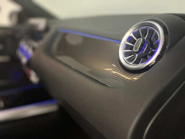 MERCEDES-BENZ GLA 250 e AMG Line  