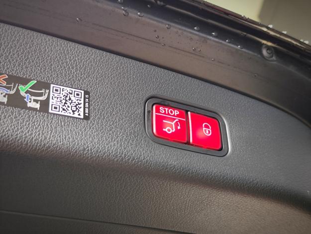 MERCEDES-BENZ GLC SUV   GLC 300 e  Hybrid EQ 4MATIC AMG Line +