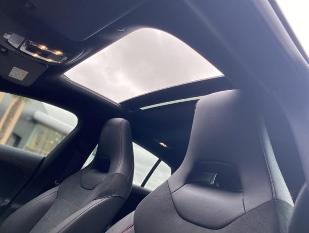 MERCEDES-BENZ CLA Shooting Brake 200 d 150ch AMG Line 8G-DCT AMG Line Classe CLA SB/118 CLA 200 d Shooting Brake AMG Line