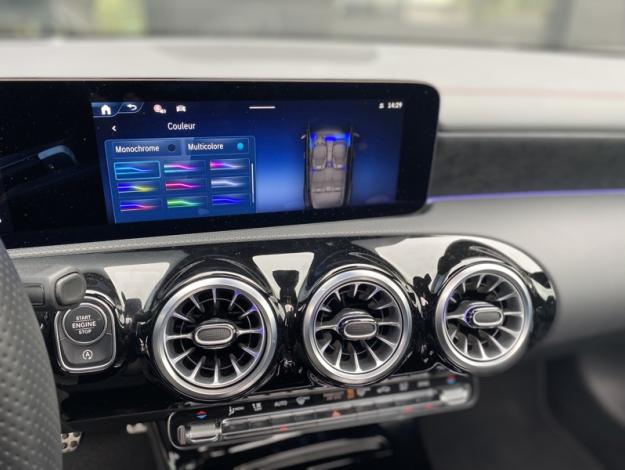 MERCEDES-BENZ CLA Shooting Brake 200 d 150ch AMG Line 8G-DCT AMG Line Classe CLA SB/118 CLA 200 d Shooting Brake AMG Line