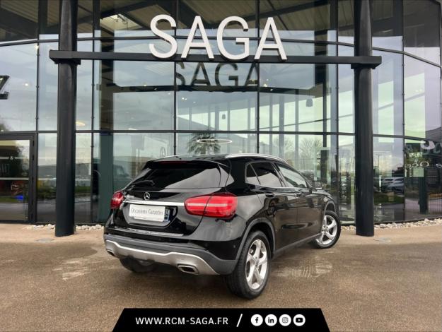 MERCEDES-BENZ GLA 180 Sensation  