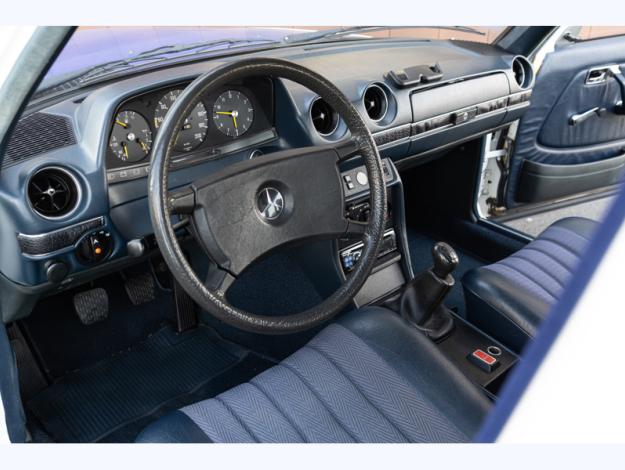 MERCEDES-BENZ 200 BREAK   