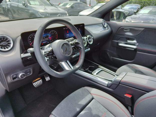 MERCEDES-BENZ GLA 180 d AMG Line - SAGA Huy (+32 85 23 69 00) 