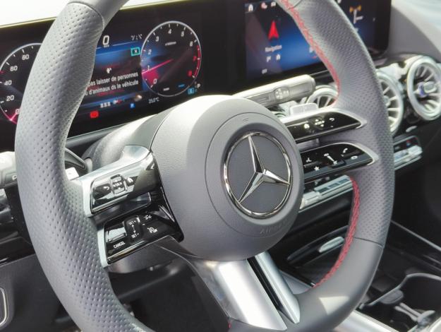 MERCEDES-BENZ GLA 180 d AMG Line - SAGA Huy (+32 85 23 69 00) 