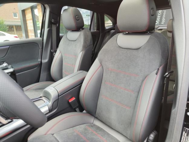 MERCEDES-BENZ GLA 180 d AMG Line - SAGA Huy (+32 85 23 69 00) 