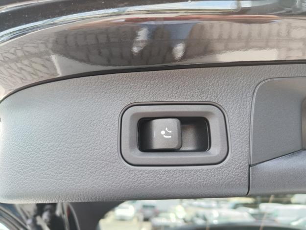 MERCEDES-BENZ GLA 180 d AMG Line - SAGA Huy (+32 85 23 69 00) 