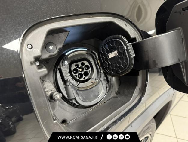 MERCEDES-BENZ GLA 250 e AMG Line  