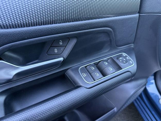 MERCEDES-BENZ Classe B 180 d Business Line Edition  Classe B/247 Classe B 180 d Business Line Edition