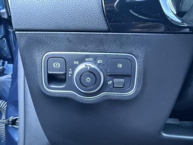 MERCEDES-BENZ Classe B 180 d Business Line Edition  Classe B/247 Classe B 180 d Business Line Edition