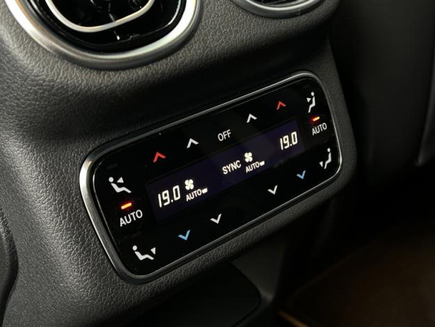 MERCEDES-BENZ GLC Coupé GLC 300 de Hybrid EQ 4MATIC Coupé AMG Line +  GLC 300 d e Hybrid EQ 4MATIC Coupé AMG Line +