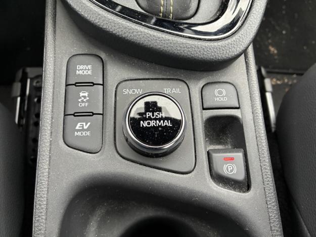 TOYOTA Yaris Cross Hybrid AWD-i Trail   