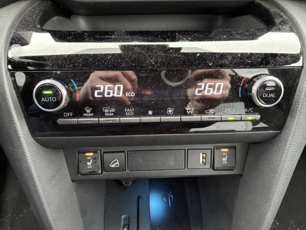 TOYOTA Yaris Cross Hybrid AWD-i Trail   