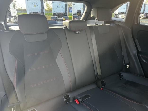 MERCEDES-BENZ GLA 250 e Hybrid EQ AMG Line  