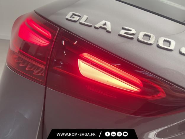 MERCEDES-BENZ GLA 200 d AMG Line  