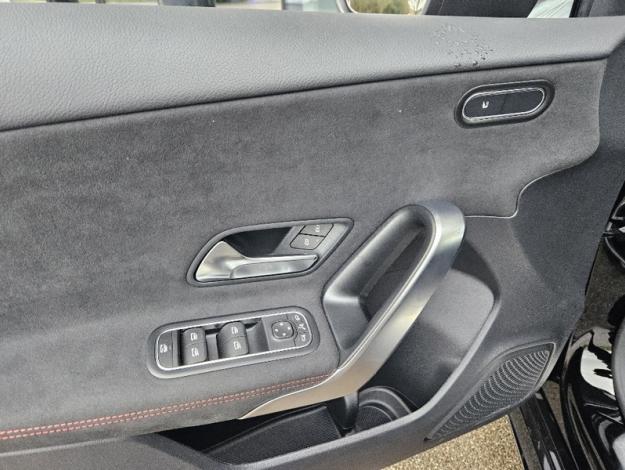 MERCEDES-BENZ Classe A 180 d AMG Line  Classe A 180 d AMG Line