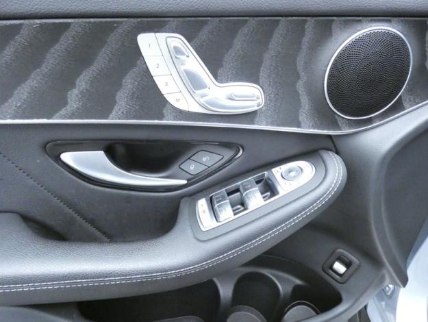 MERCEDES-BENZ GLC Coupé GLC 300de 4MATIC Coupé Business Line  