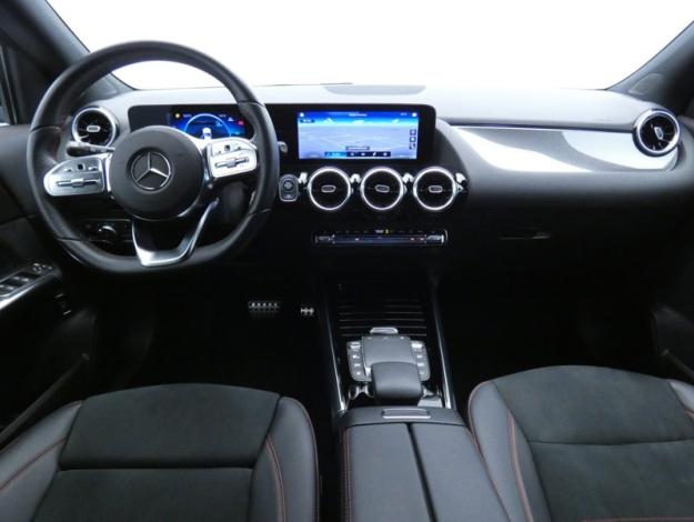 MERCEDES-BENZ GLA 200 d AMG Line  