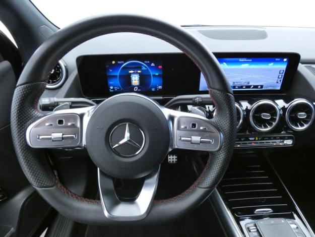 MERCEDES-BENZ GLA 200 d AMG Line  