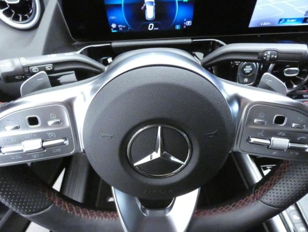 MERCEDES-BENZ GLA 200 d AMG Line  