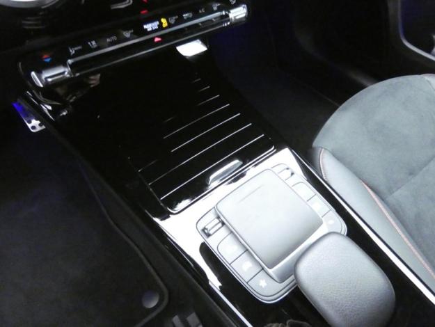 MERCEDES-BENZ Classe A 250 e AMG Line  