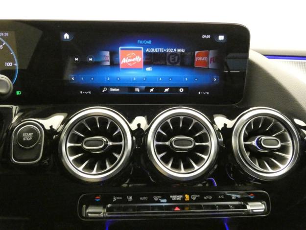 MERCEDES-BENZ EQA 250 Business Line  