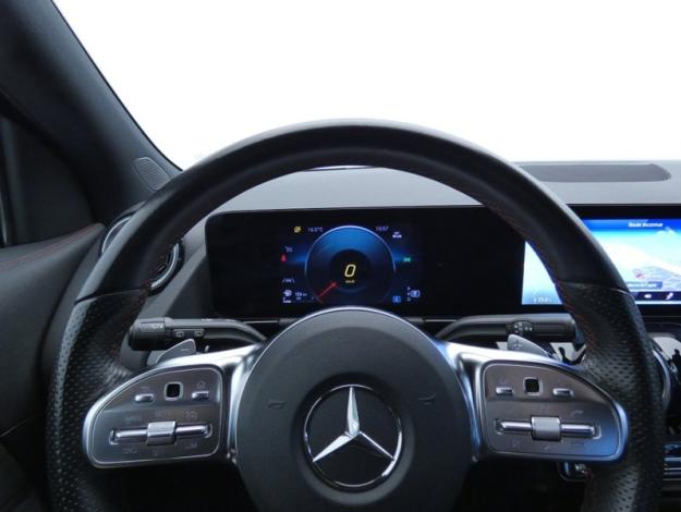 MERCEDES-BENZ GLA 200 d AMG Line  