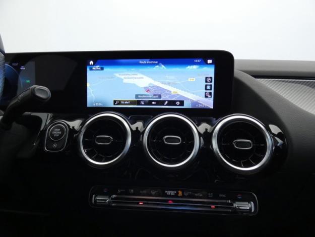 MERCEDES-BENZ GLA 200 d AMG Line  