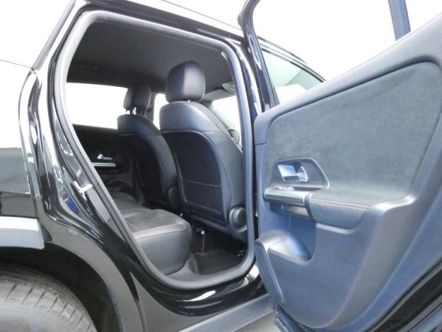 MERCEDES-BENZ GLA 200 d AMG Line  