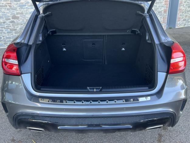 MERCEDES-BENZ GLA 220 d Fascination  