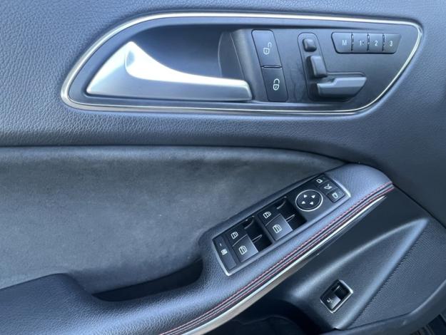 MERCEDES-BENZ GLA 220 d Fascination  